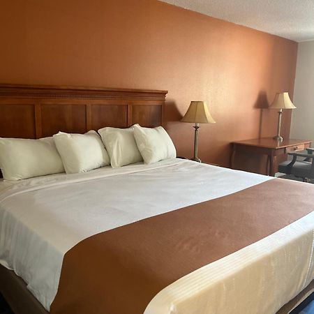 Regency Inn & Suites Anoka Exteriör bild