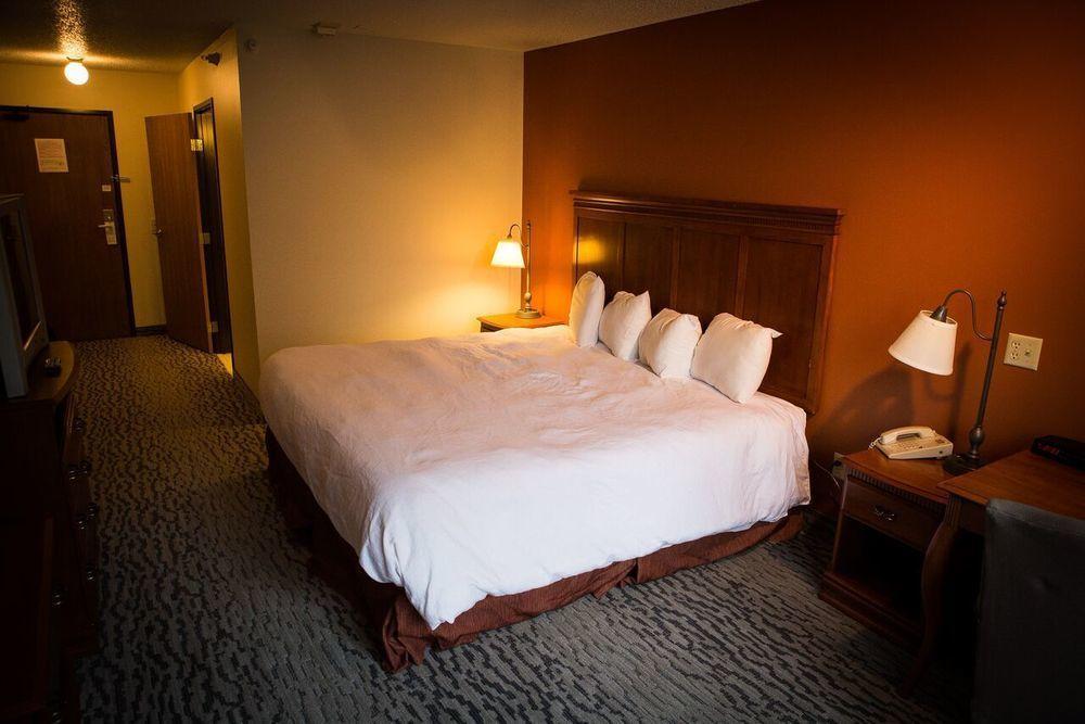 Regency Inn & Suites Anoka Exteriör bild
