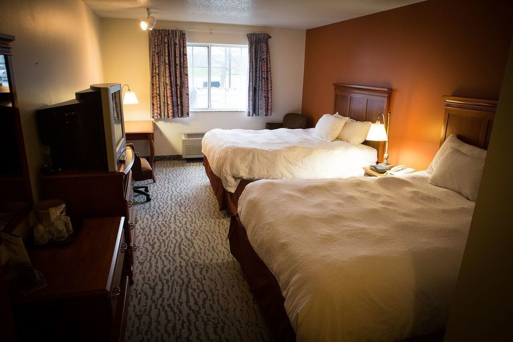 Regency Inn & Suites Anoka Exteriör bild